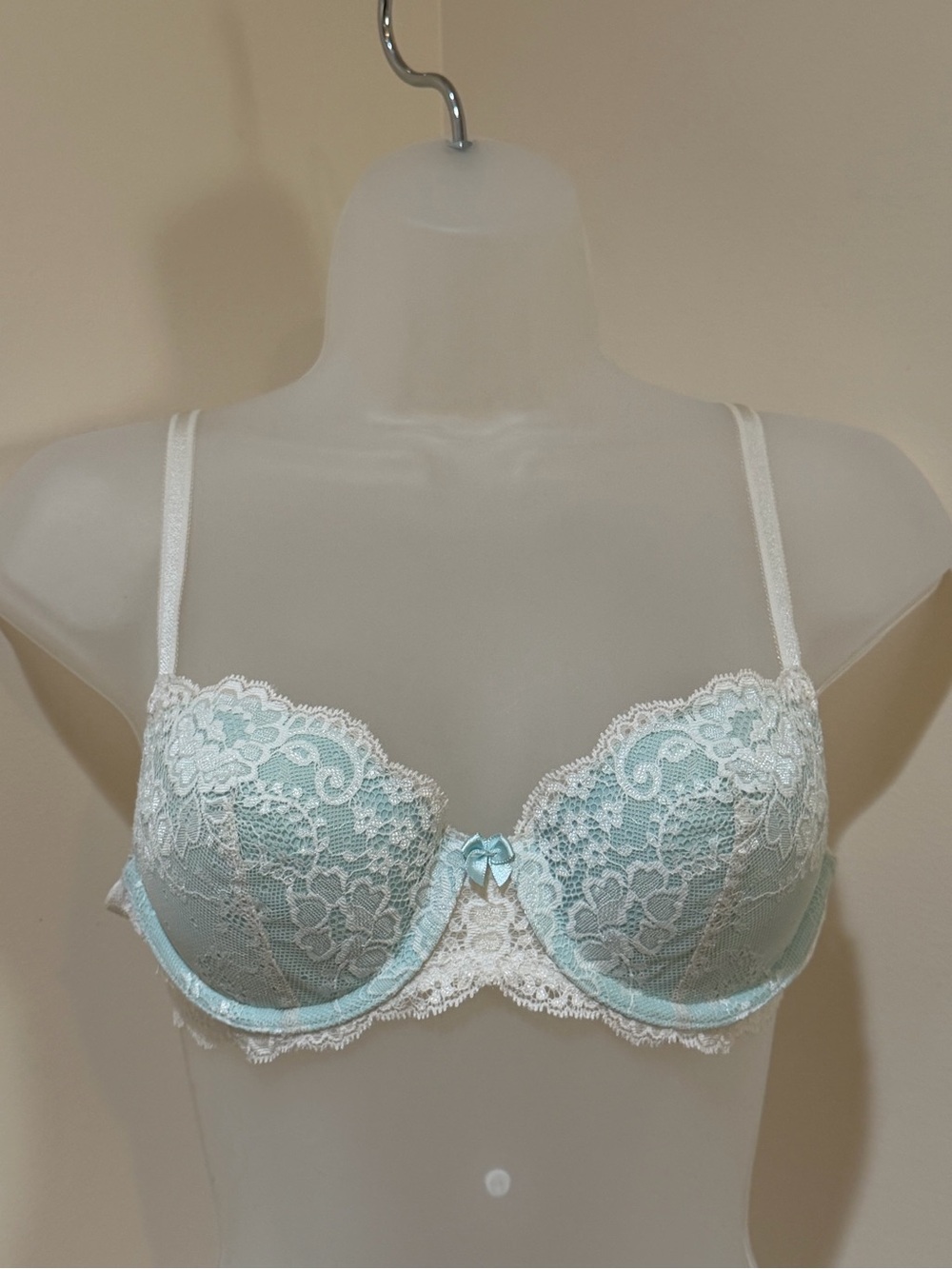 NEW VICTORIA SECRET DREAM ANGELS LINED DEMI BRA SIZE 34B IN WHITE AND BLUE - Picture 9 of 14